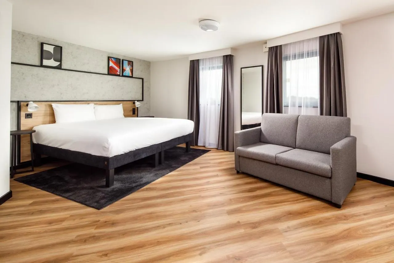 Ibis London Heathrow Terminal 5 Hotel Hillingdon