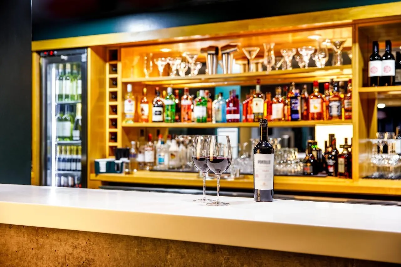 Ibis London Heathrow Terminal 5 Hotel Hillingdon