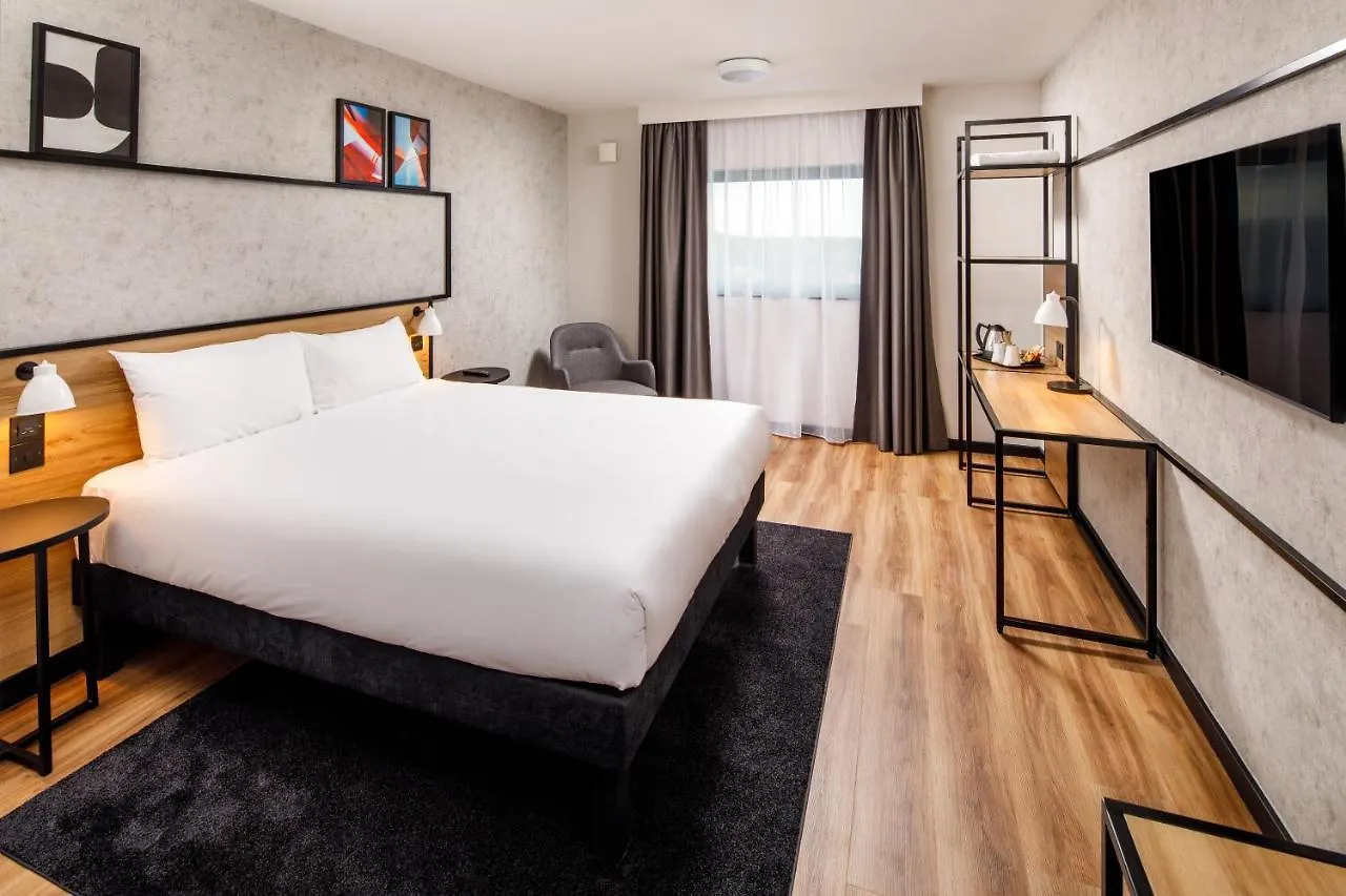 Ibis London Heathrow Terminal 5 Hotel Hillingdon 3*,