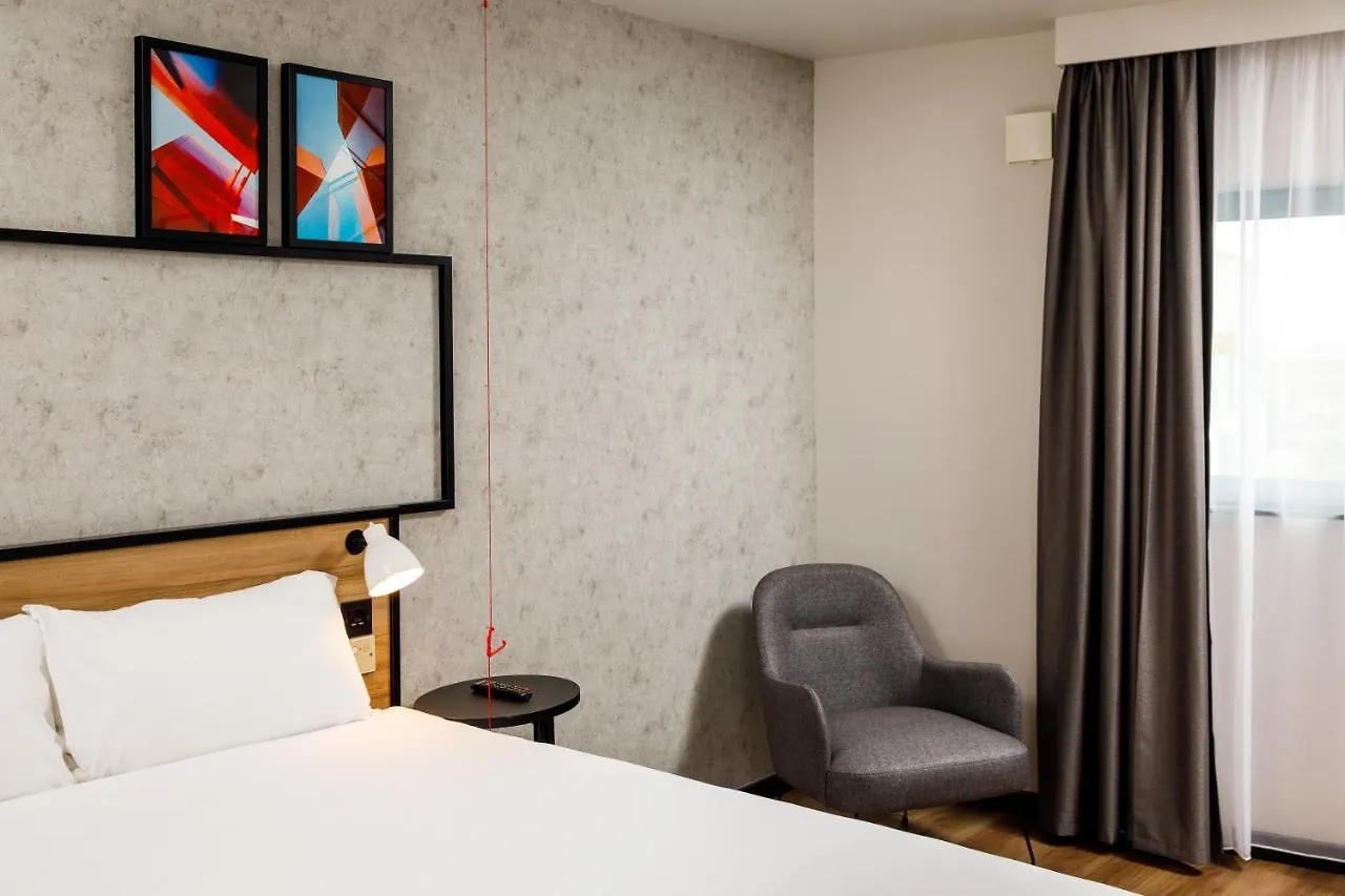 Ibis London Heathrow Terminal 5 Hotel Hillingdon