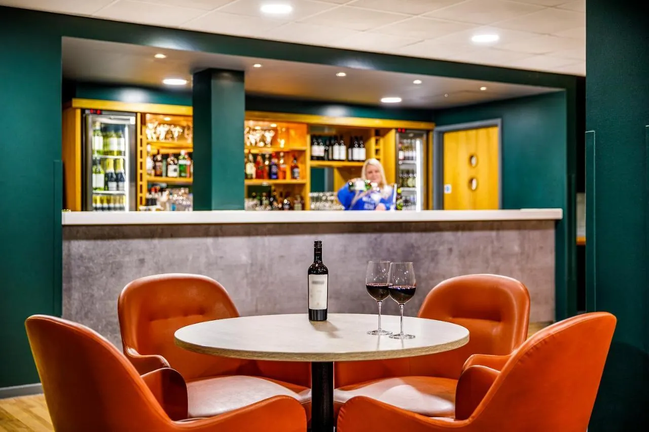 Ibis London Heathrow Terminal 5 Hotel Hillingdon